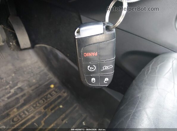 1C4RJFBG2KC653447 2019 JEEP GRAND CHEROKEE Gray Widok deski rozdzielczej