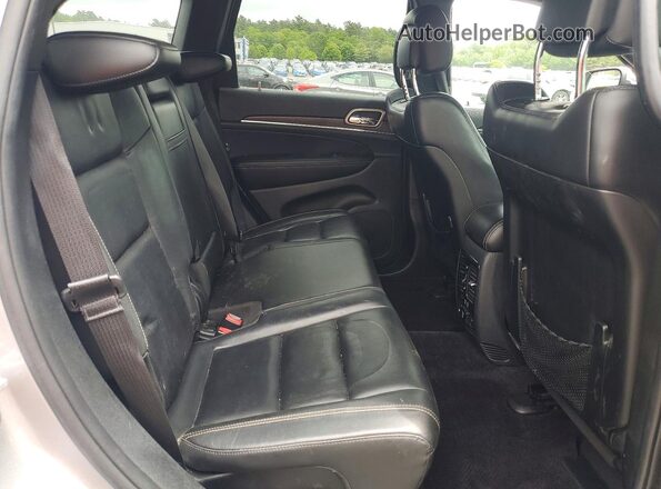 1C4RJFBG4HC738959 2017 JEEP GRAND Silver Widok wnętrza z tyłu