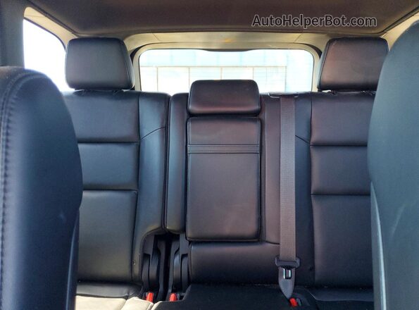 1C4RJFBG4KC801372 2019 JEEP GRAND Red Rear seats view
