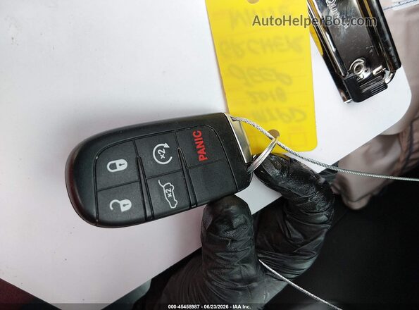 1C4RJFBG5JC363072 2018 JEEP GRAND CHEROKEE Белый Вид панели приборов