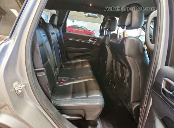 1C4RJFBG6JC120693 2018 JEEP GRAND Silver Widok wnętrza z tyłu