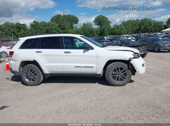 1C4RJFBG9LC164173 2020 JEEP GRAND CHEROKEE White Rear interior view