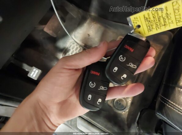 1C4RJFBGXHC887358 2017 JEEP GRAND CHEROKEE Серый Вид панели приборов