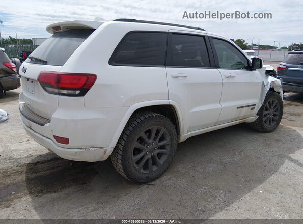 1C4RJFBT7HC640098 2017 JEEP GRAND CHEROKEE White Rear right