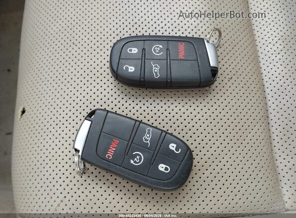 1C4RJFCG0HC756471 2017 JEEP GRAND CHEROKEE Purple Widok deski rozdzielczej