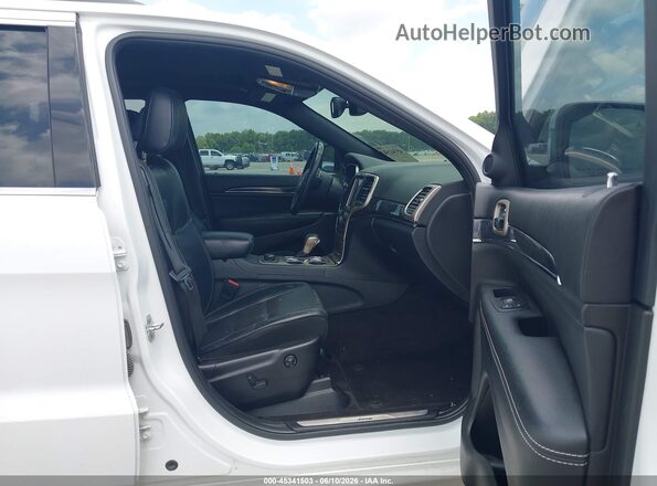 1C4RJFCG3HC957085 2017 JEEP GRAND CHEROKEE White Front interior view