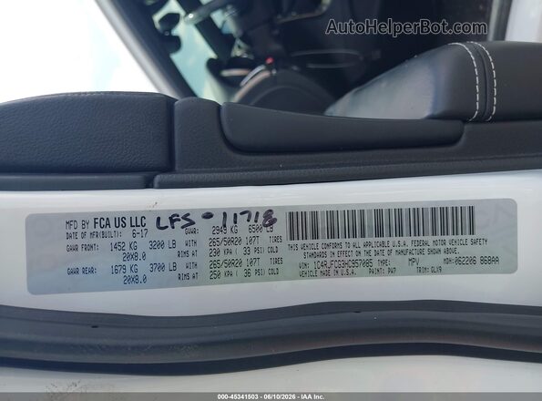 1C4RJFCG3HC957085 2017 JEEP GRAND CHEROKEE White Engine compartment view