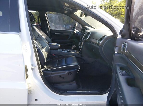 1C4RJFCG4HC867069 2017 JEEP GRAND CHEROKEE White წინა სალონის ხედი