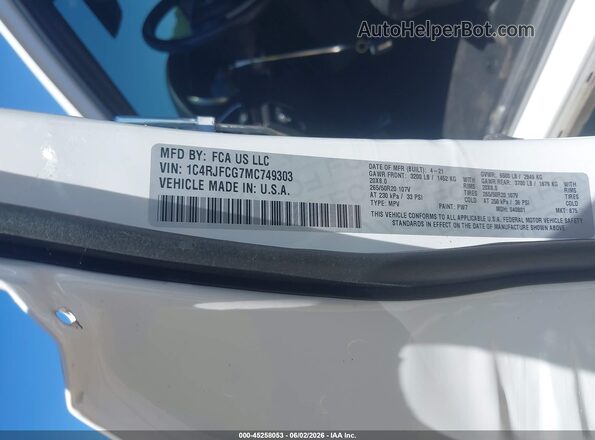 1C4RJFCG7MC749303 2021 JEEP GRAND CHEROKEE White Engine compartment view