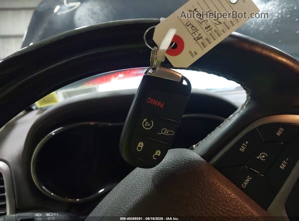 1C4RJFCG9JC190106 2018 JEEP GRAND CHEROKEE Черный Вид панели приборов