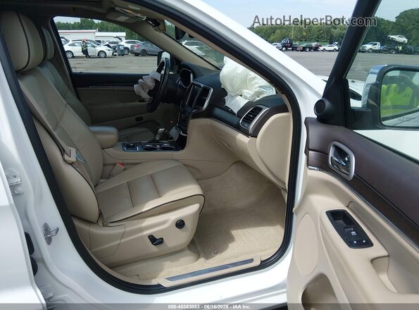 1C4RJFCGXJC240642 2018 JEEP GRAND CHEROKEE White Front interior view
