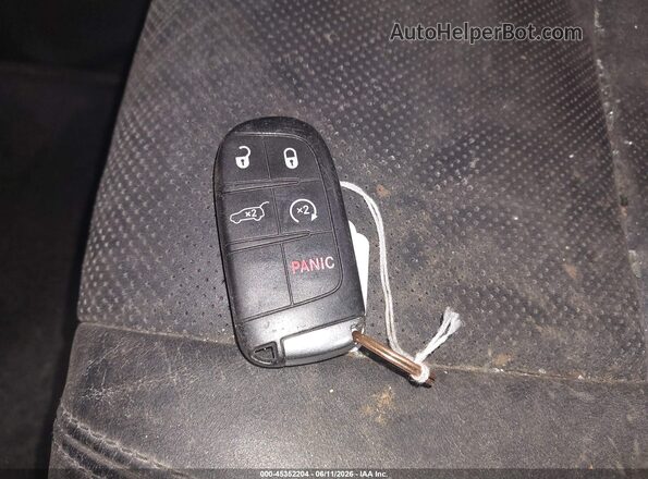 1C4RJFCT0JC405398 2018 JEEP GRAND CHEROKEE Черный Вид панели приборов