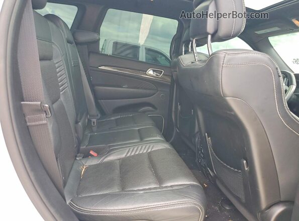 1C4RJFDJ7HC633373 2017 JEEP GRAND White Rear seats view