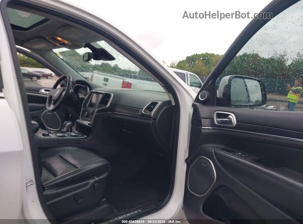 1C4RJFJG4HC788178 2017 JEEP GRAND CHEROKEE Белый Вид салона спереди
