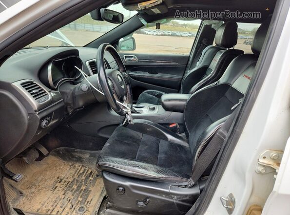 1C4RJFLG0JC303473 2018 JEEP GRAND White Вид салону спереду