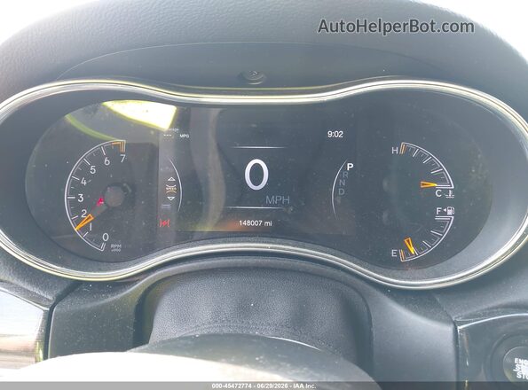 1C4RJFLG2HC612775 2017 JEEP GRAND CHEROKEE Red Widok tylnych siedzeń