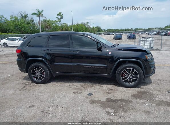 1C4RJFLG2JC251831 2018 JEEP GRAND CHEROKEE Black უკანა სალონის ხედი