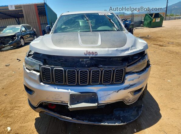 1C4RJFLG7JC427157 2018 JEEP GRAND Silver Widok z przodu