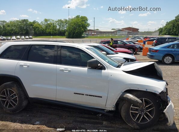 1C4RJFLG9KC726828 2019 JEEP GRAND CHEROKEE White Vista interior trasera
