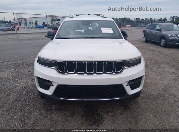 1C4RJGAG3SC348644 2025 JEEP GRAND CHEROKEE White Rear interior view