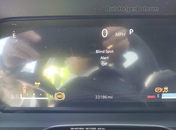 1C4RJGAG4SC290155 2025 JEEP GRAND CHEROKEE Silver Widok tylnych siedzeń