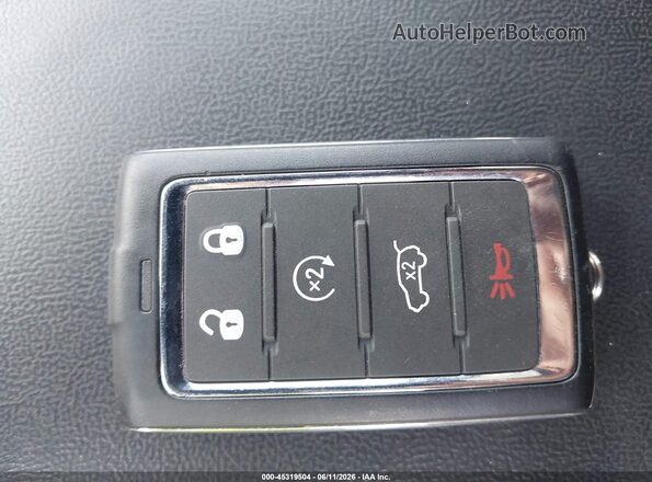 1C4RJGAG4SC290155 2025 JEEP GRAND CHEROKEE Silver Widok deski rozdzielczej