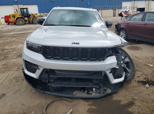 1C4RJHAG0PC609354 2023 JEEP GRAND Silver Вид спереду
