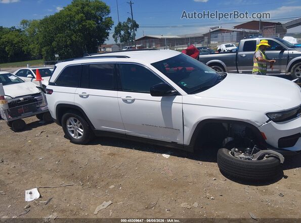 1C4RJHAG3PC543849 2023 JEEP GRAND CHEROKEE White Вид задньої частини салону