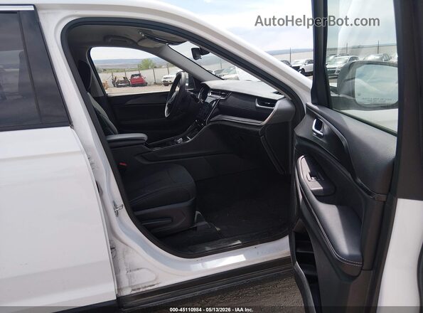 1C4RJHAG3PC625323 2023 JEEP GRAND CHEROKEE White Front interior view