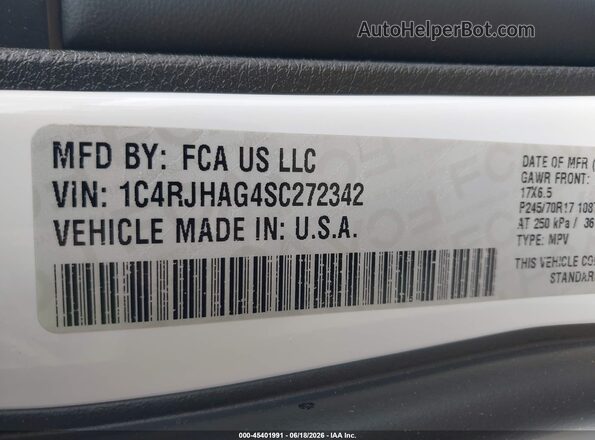 1C4RJHAG4SC272342 2025 JEEP GRAND CHEROKEE White Engine compartment view