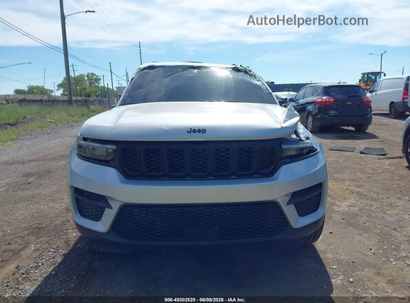 1C4RJHAG5SC363880 2025 JEEP GRAND CHEROKEE Silver Սարքավորումների վահանակի տեսք