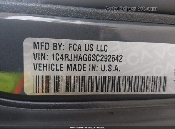 1C4RJHAG6SC292642 2025 JEEP GRAND CHEROKEE Gray ძრავის განყოფილების ხედი