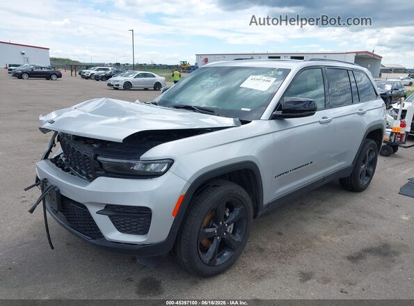 1C4RJHAG7SC293816 2025 JEEP GRAND CHEROKEE Silver Առջևի ձախ երեք քառորդ տեսարան