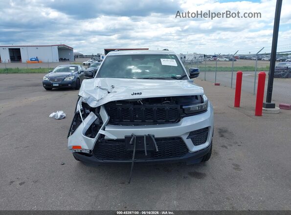 1C4RJHAG7SC293816 2025 JEEP GRAND CHEROKEE Silver Դիմացի տեսք