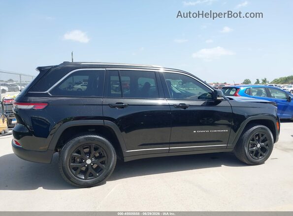 1C4RJHBG8N8606345 2022 JEEP GRAND CHEROKEE Черный Вид задней части салона
