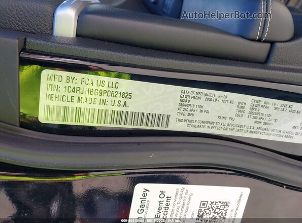 1C4RJHBG9PC621825 2023 JEEP GRAND CHEROKEE Black ძრავის განყოფილების ხედი