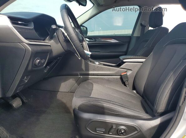 1C4RJJAG1M8203587 2021 JEEP GRAND Silver Widok wnętrza z przodu