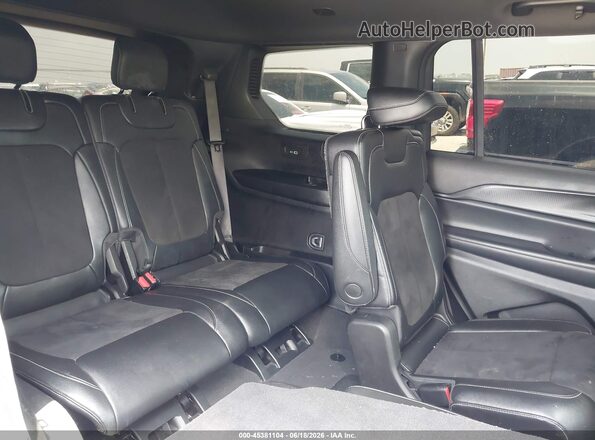 1C4RJKAG4P8728248 2023 JEEP GRAND CHEROKEE L Black VIN კოდის სტიკერის ხედი