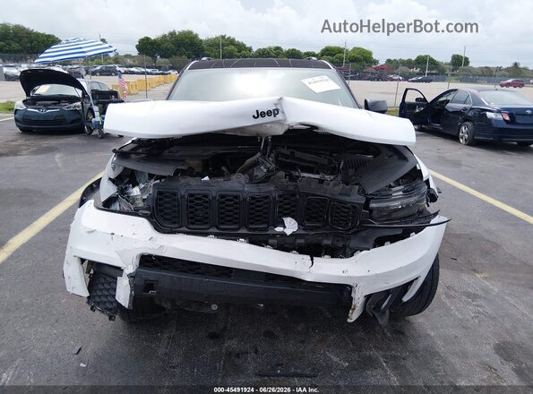 1C4RJKAG7M8213532 2021 JEEP GRAND CHEROKEE L Белый Вид щитка приборов