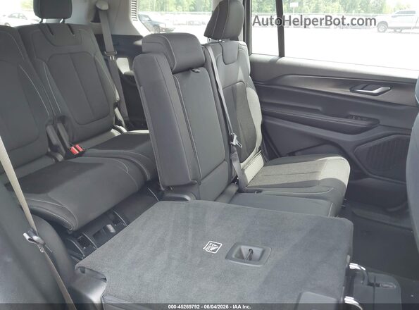 1C4RJKAG7P8858735 2023 JEEP GRAND CHEROKEE L Gray Widok naklejki z numerem VIN