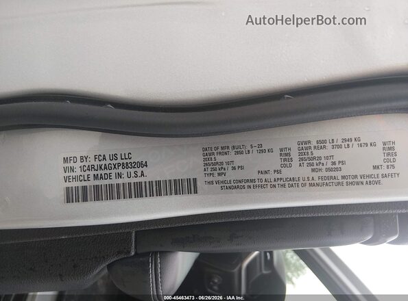 1C4RJKAGXP8832064 2023 JEEP GRAND CHEROKEE L Silver Engine compartment view