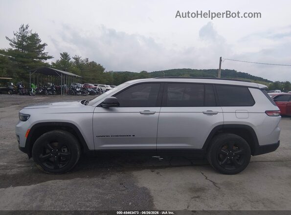 1C4RJKAGXP8832064 2023 JEEP GRAND CHEROKEE L Silver 360 interior view