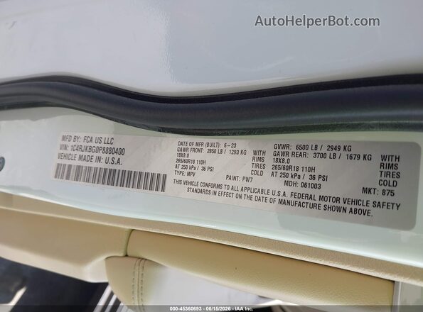1C4RJKBG0P8880400 2023 JEEP GRAND CHEROKEE L White Widok komory silnika