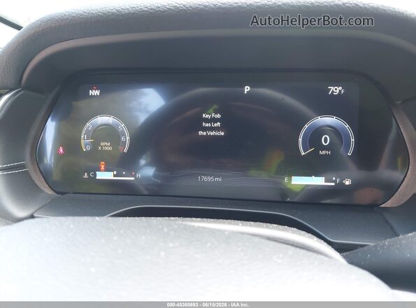 1C4RJKBG0P8880400 2023 JEEP GRAND CHEROKEE L White Widok tylnych siedzeń