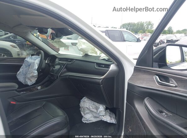 1C4RJKBG2P8801017 2023 JEEP GRAND CHEROKEE L White Front interior view