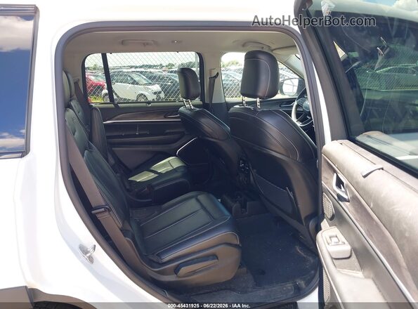 1C4RJKBG7P8702175 2023 JEEP GRAND CHEROKEE L White VIN կոդի պիտակի տեսք