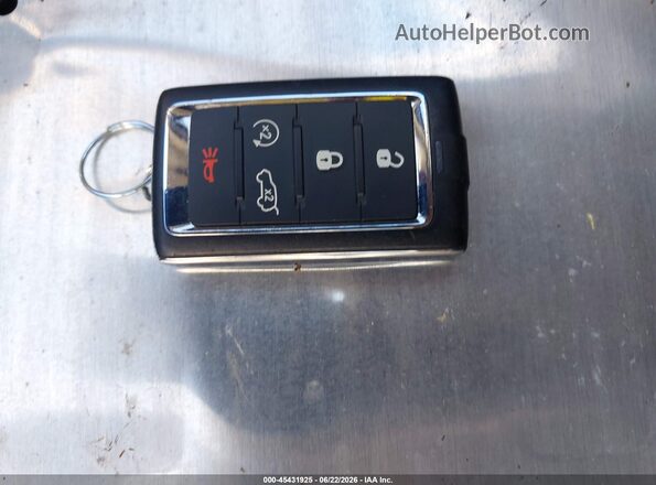 1C4RJKBG7P8702175 2023 JEEP GRAND CHEROKEE L White Առջևի վահանակի տեսք