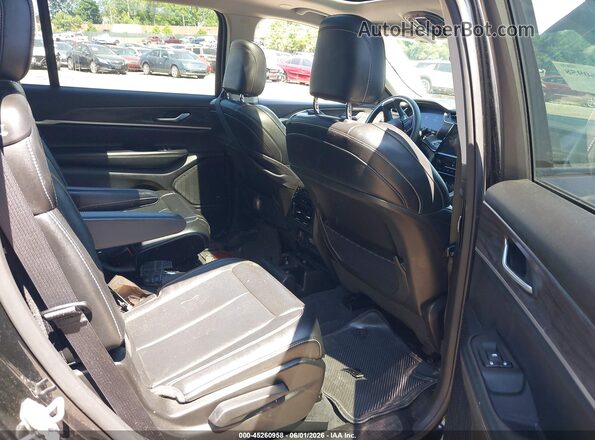1C4RJKBG9P8769764 2023 JEEP GRAND CHEROKEE L Black Widok naklejki z numerem VIN