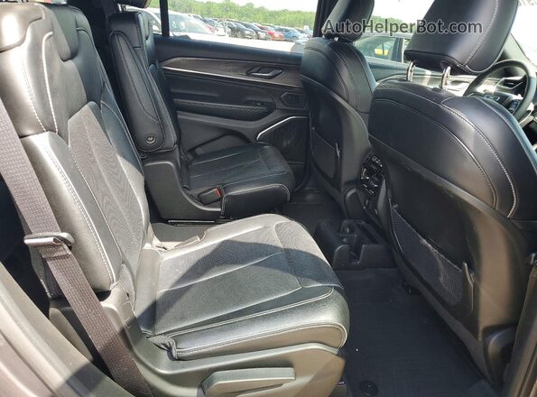 1C4RJKDG6R8524808 2024 JEEP GRAND Gray Rear interior view