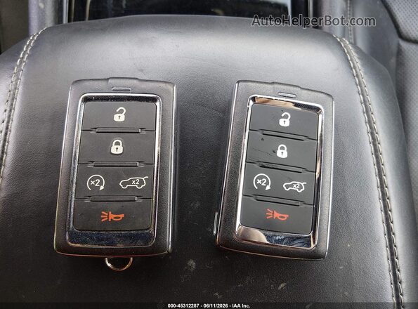 1C4RJKDG7P8700360 2023 JEEP GRAND CHEROKEE L Black Vista del salpicadero